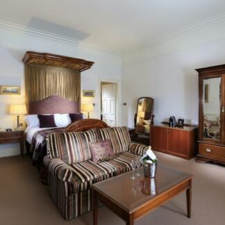 4* Macdonald Norwood Hall Hotel, Aberdeen for 2: Breakfast & Prosecco - Dining Upgrade! | Wowcher