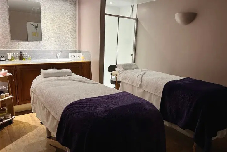 25-Min Express Massage & 30-Min Deluxe Facial for 1 or 2 - PURE Spa | Wowcher